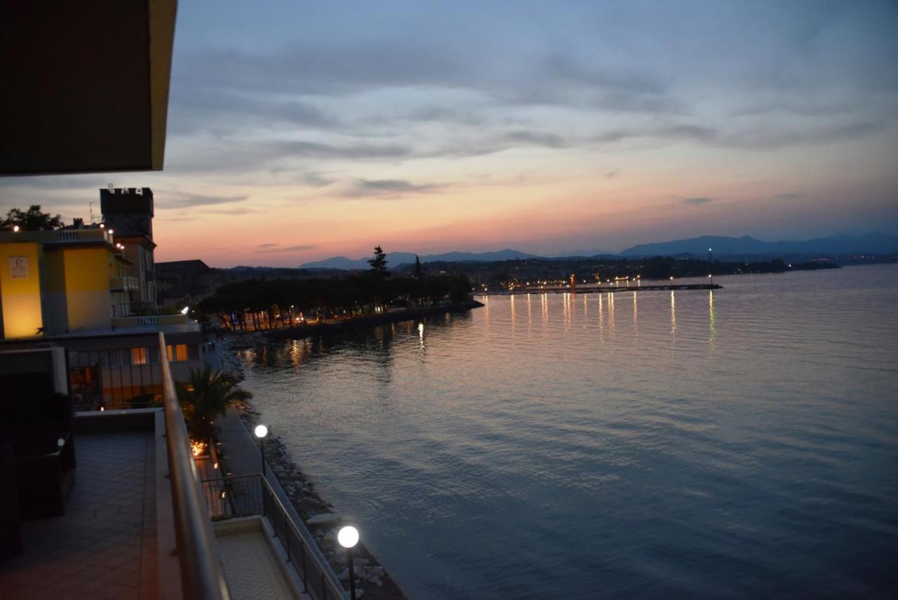 Residenza Miralago By Wonderful Italy Desenzano del Garda Exteriör bild