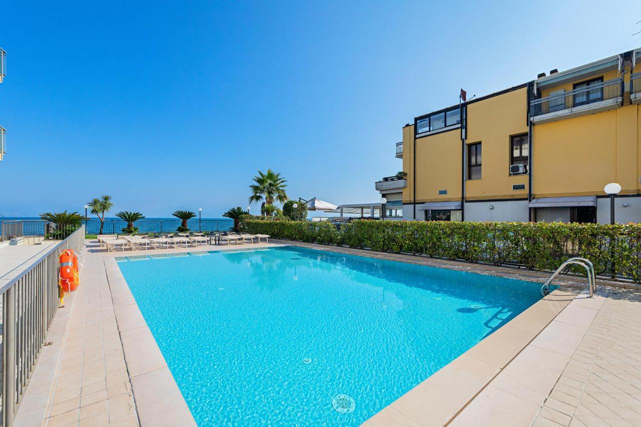 Residenza Miralago By Wonderful Italy Desenzano del Garda Exteriör bild