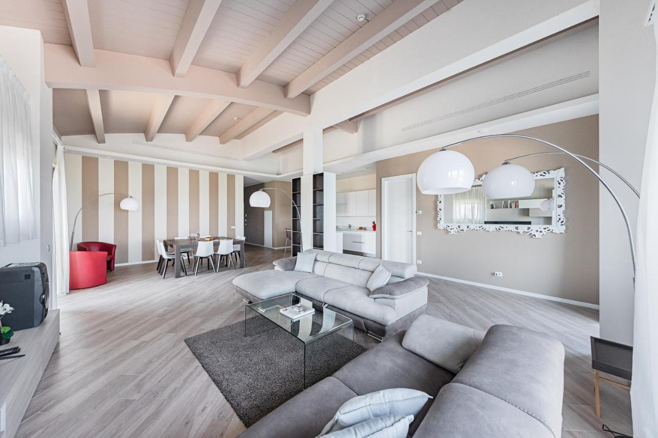 Residenza Miralago By Wonderful Italy Desenzano del Garda Exteriör bild