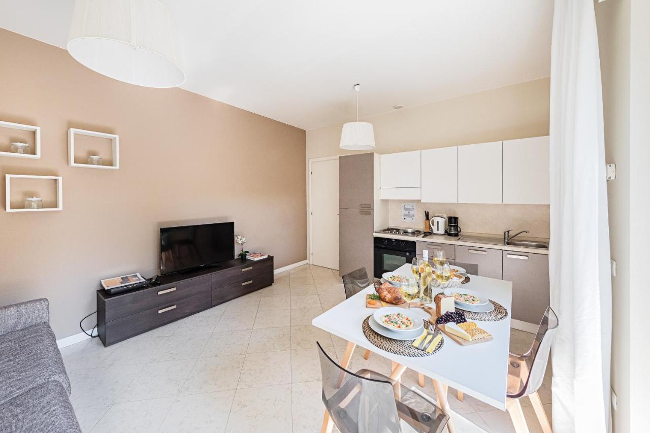 Residenza Miralago By Wonderful Italy Desenzano del Garda Exteriör bild