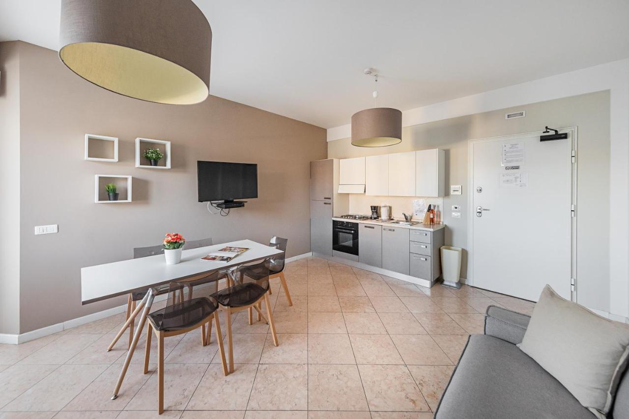 Residenza Miralago By Wonderful Italy Desenzano del Garda Exteriör bild