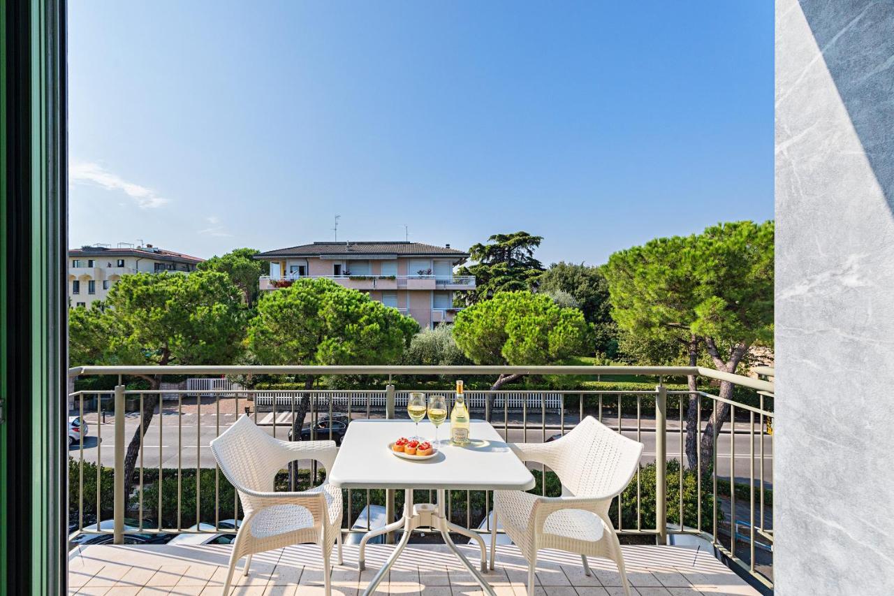 Residenza Miralago By Wonderful Italy Desenzano del Garda Exteriör bild