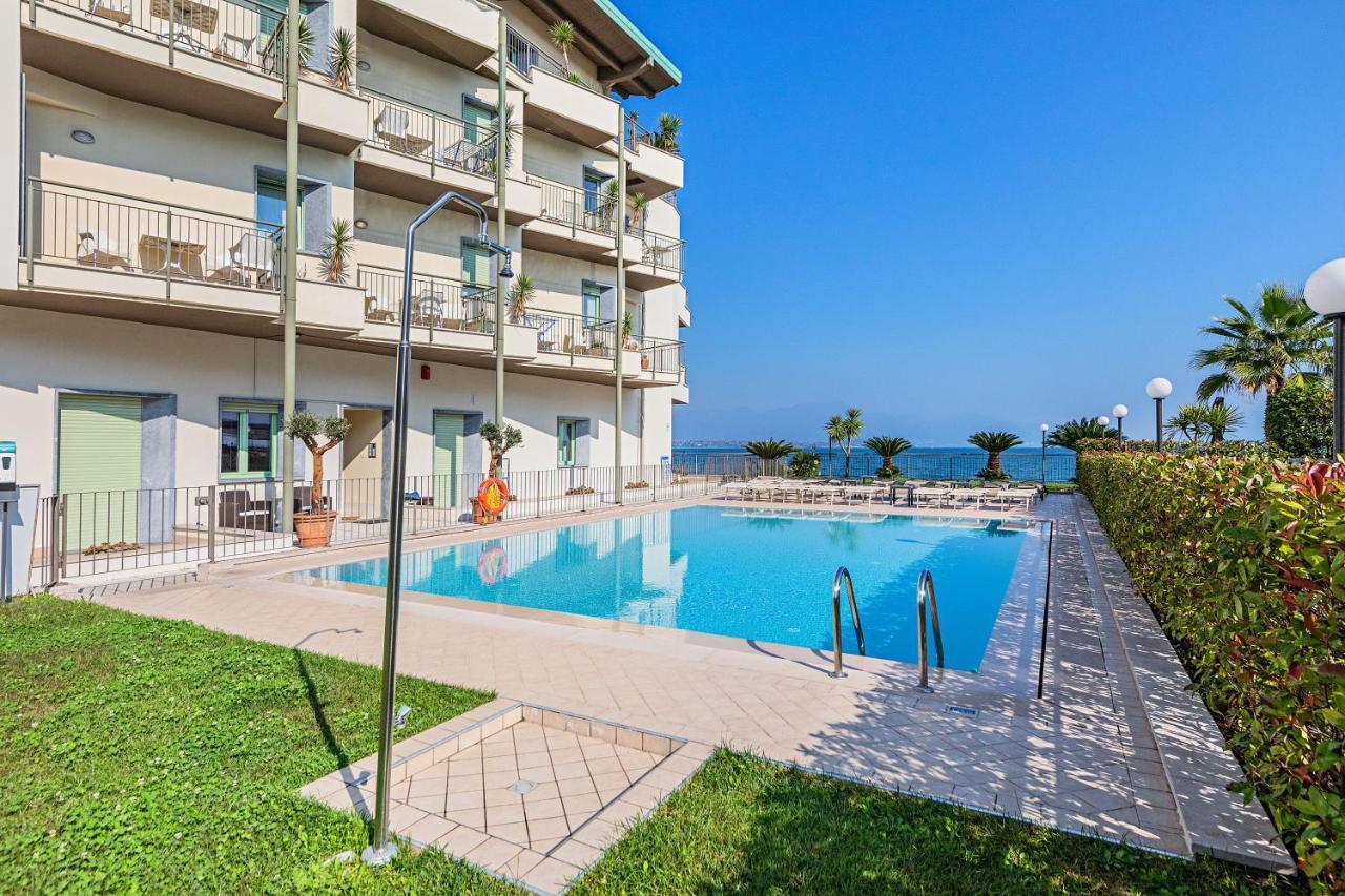 Residenza Miralago By Wonderful Italy Desenzano del Garda Exteriör bild