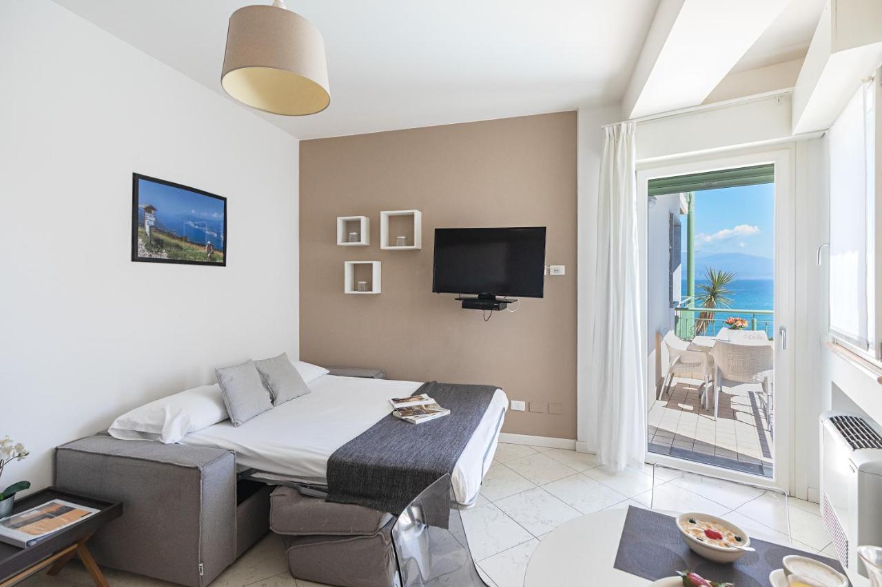 Residenza Miralago By Wonderful Italy Desenzano del Garda Exteriör bild
